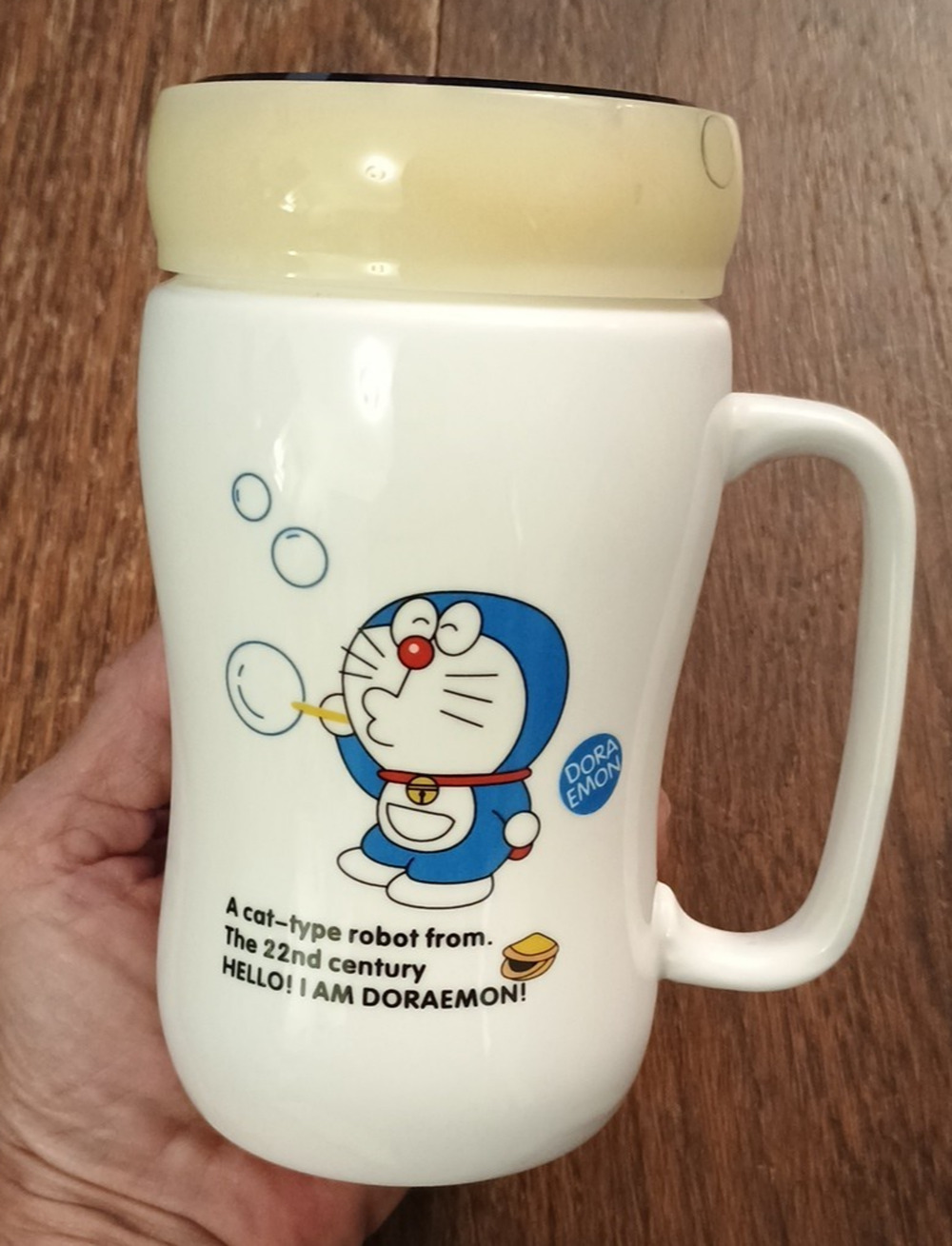 Doraemon Fujiko Cat type Robot Ceramic Blue Mirror Lid Travel Mug Cup RARE 5.75"